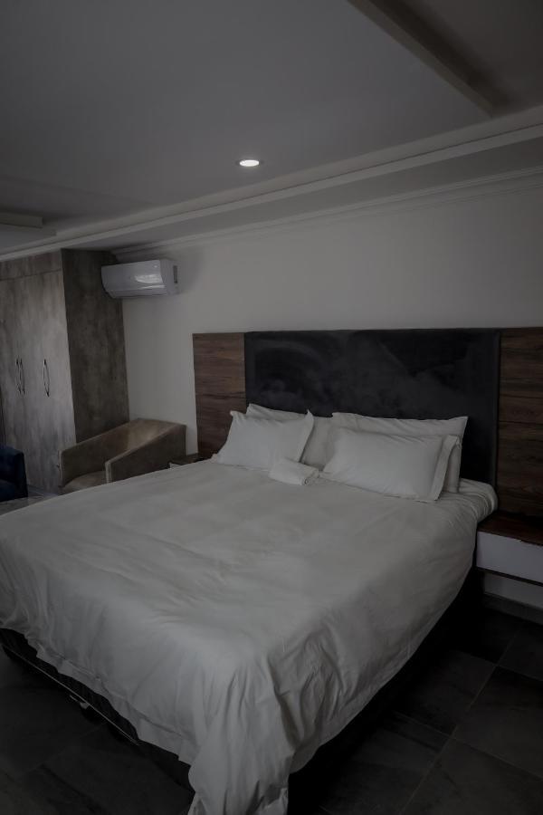 El Infinito Lifestyle Hotel เคมป์ตัน พาร์ค ภายนอก รูปภาพ