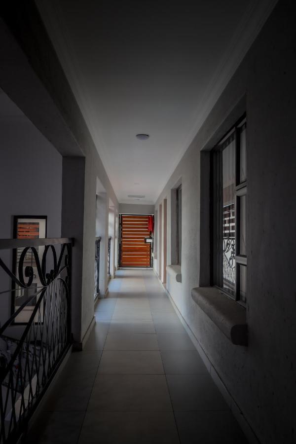 El Infinito Lifestyle Hotel เคมป์ตัน พาร์ค ภายนอก รูปภาพ