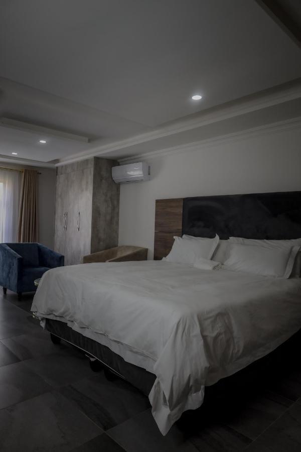 El Infinito Lifestyle Hotel เคมป์ตัน พาร์ค ภายนอก รูปภาพ